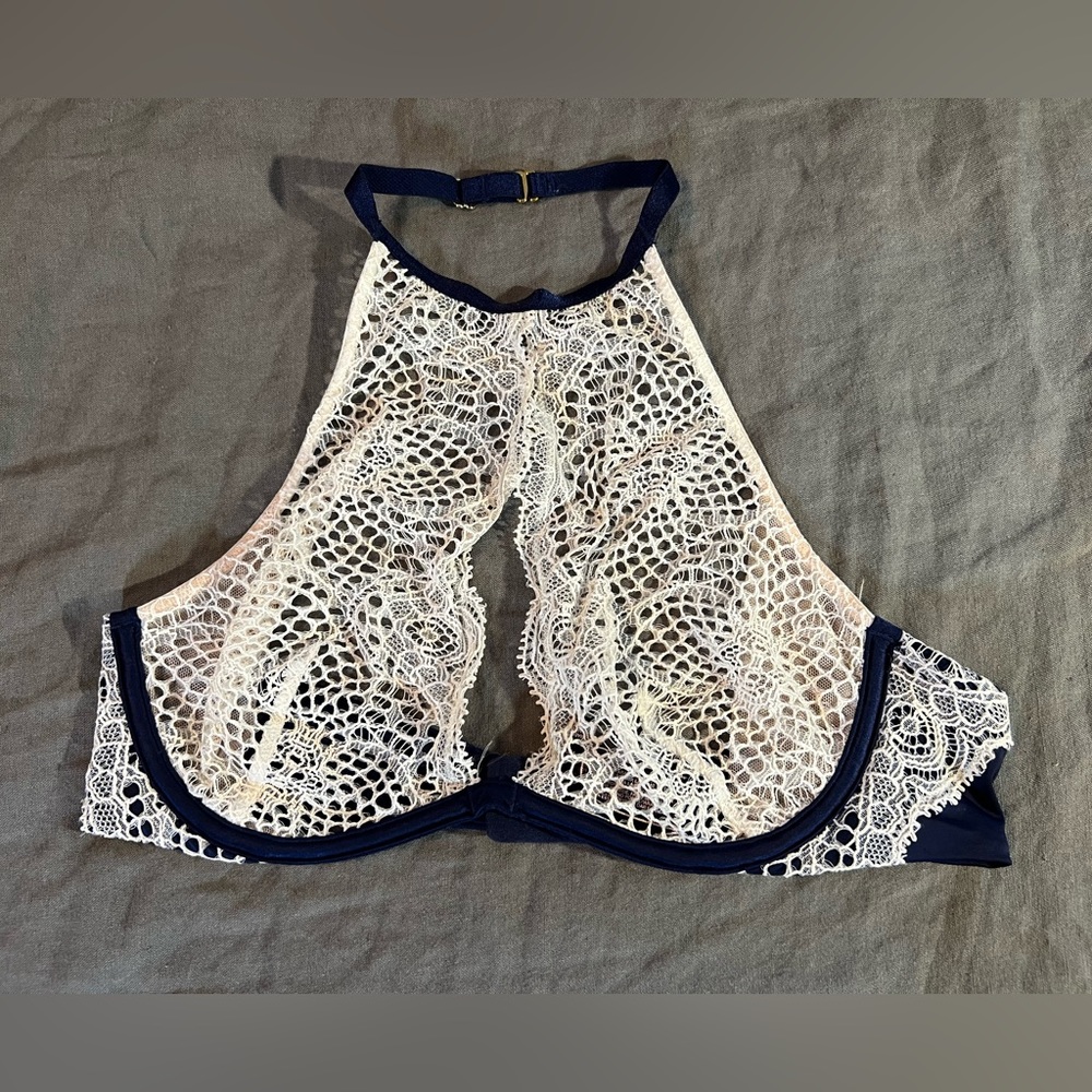 Victoria’s Secret — High Neck Wired Bralette